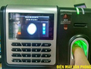 Đăng ký vân tay Máy chấm công